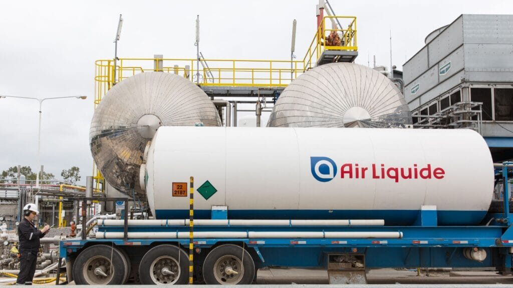 Air Liquide truck infront of facility requiring Avetta compliance